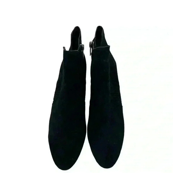 Vince Camuto Rotiena Suede Ankle Boots Size 9 - Picture 3 of 5